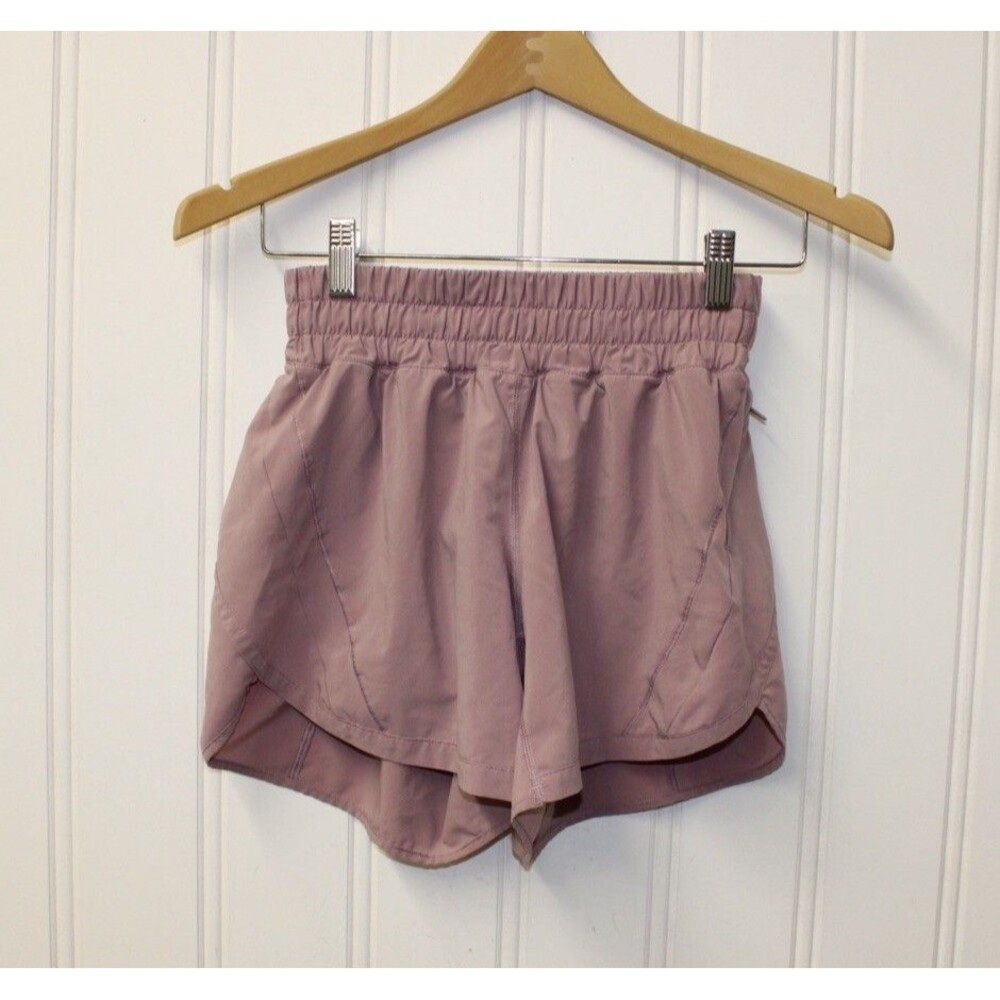 Lululemon Tracker Shorts Women's 5"‎ Inseam Misty Mauve Athletic Size 4